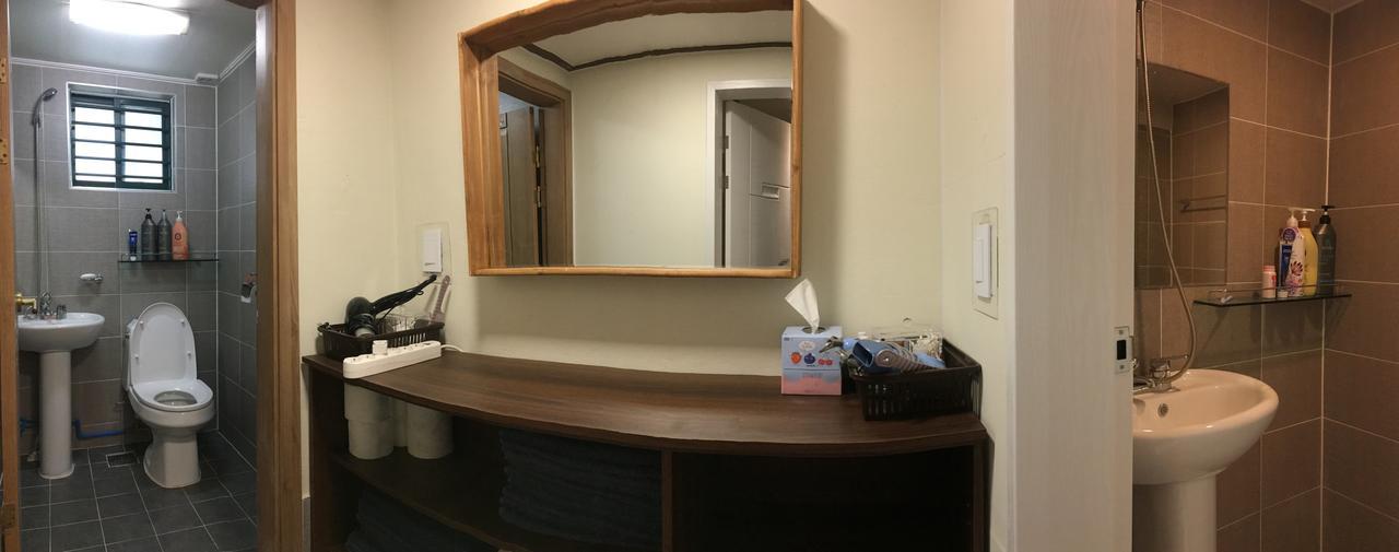 Take 1 Guesthouse Hongdae Сеул Екстериор снимка